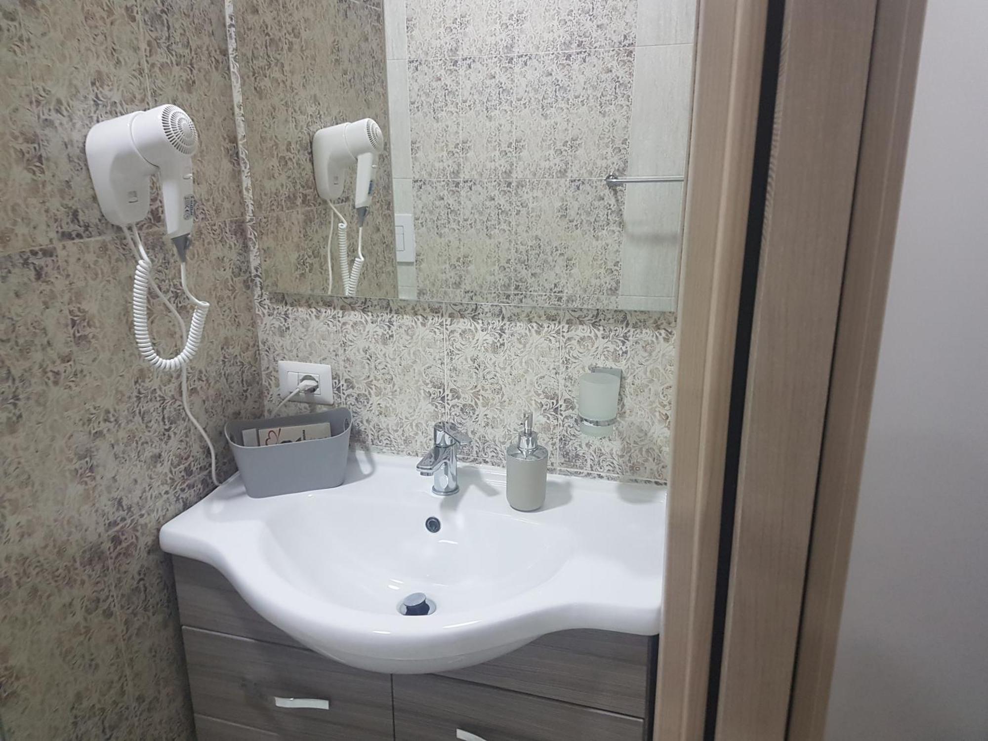Appartamento Reginahouse Napoli Esterno foto